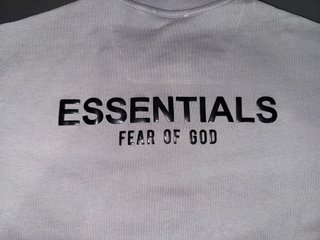 Camiseta Essentials Fear of God Gris Talla M