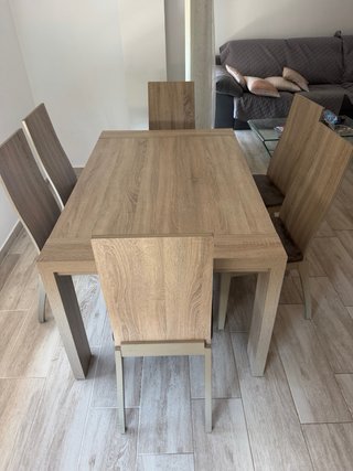 Mueble comedor y 6 sillas