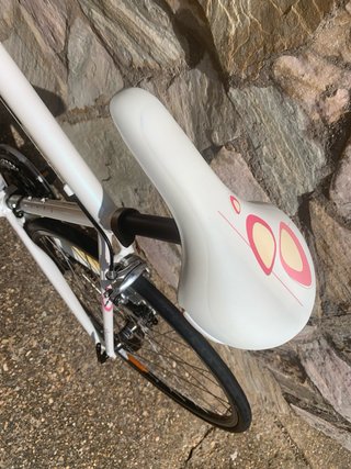 Bicicleta Btwin de carretera blanca