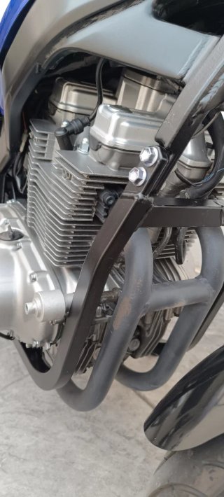 Suzuki GS 500 E Azul y Negra