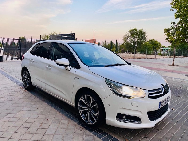Citroën C4 2.0 HDI Exclusive 2011, foto 2
