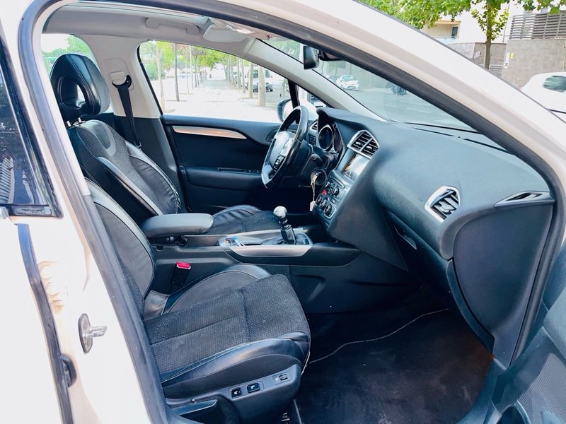 Citroën C4 2.0 HDI Exclusive 2011, foto 6