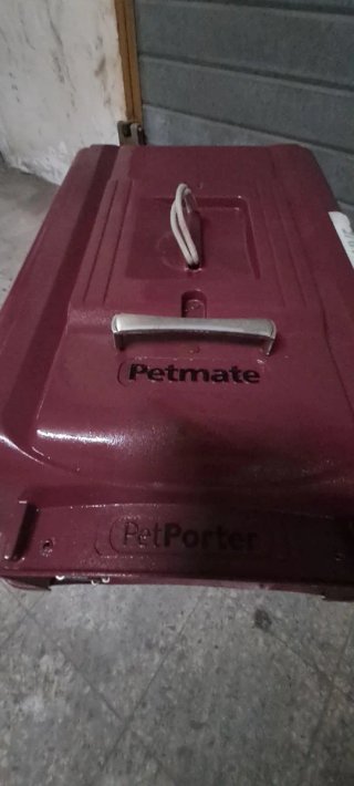 Trasportino Petmate rosso e argento