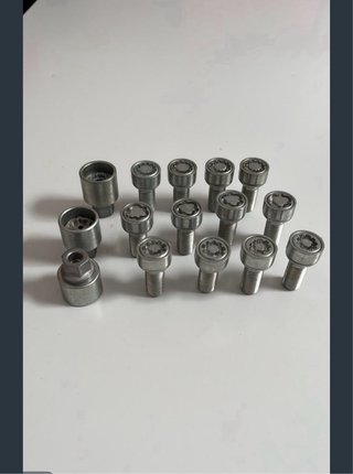 TORNILLOS ANTIRROBO VW GOLF TOURAN AUDI SEAT LEON