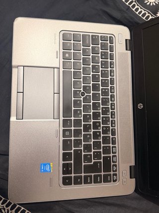 Portátil HP 240GB / 8GB Intel Core i5