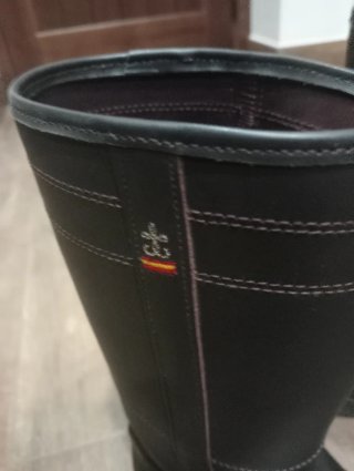 Botas camperas niño marrón. Marca Roberto Garrudo.