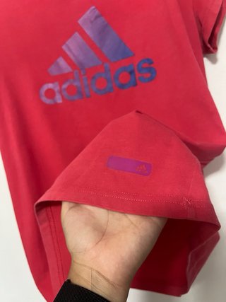 Camiseta Adidas Roja Logo Degradado