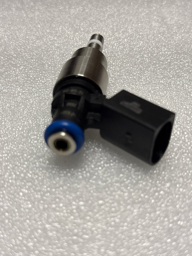Inyector 2.0 TFSI Audi VW Seat Skoda 06F906036A