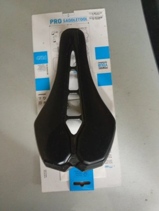 Sillín Pro Stealth Performance Negro 142mm