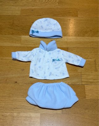 Bebé Reborn con 2 conjuntos de ropa