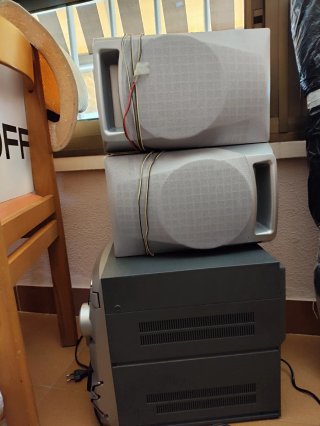 Radio Daewoo CD, Cintas y Aux
