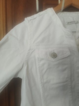 Chaqueta vaquera blanca Stradivarius