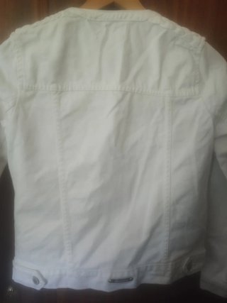 Chaqueta vaquera blanca Stradivarius