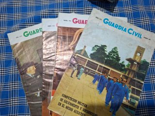 Lotes Revistas Guardia Civil años 1976 a 2005