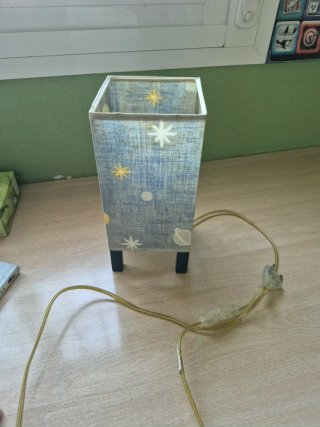 Conjunto lámpara infantil techo y mesita planetas