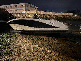 Barco de recreo WAKEBOATS 600 SUNDECK