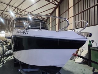 Barco de recreo WAKEBOATS 600 SUNDECK