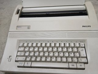 Macchina da scrivere elettronica Philips VW 2140
