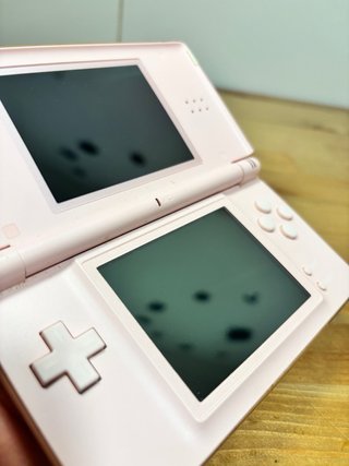 Nintendo DS Lite Rosa + Accesorios