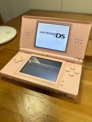 Nintendo DS Lite Rosa + Accesorios