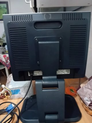 Monitor HP 1740 Plata/Negro