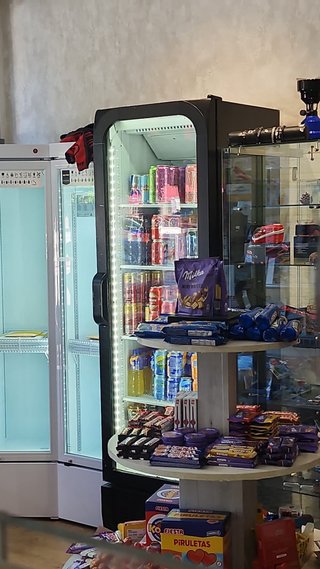 Nevera expositora refrigerada