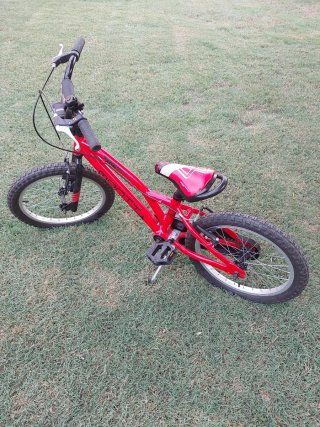 Bicicleta Monty 18" Roja