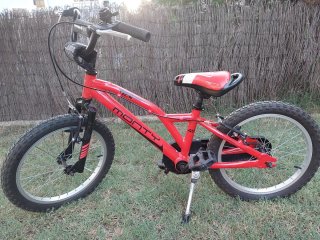Bicicleta Monty 18" Roja