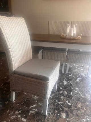 Sillas de comedor de mimbre y madera