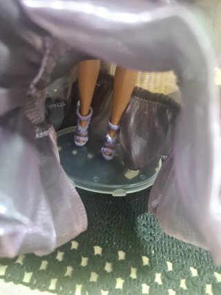 Barbie Vestido Morado Elegante