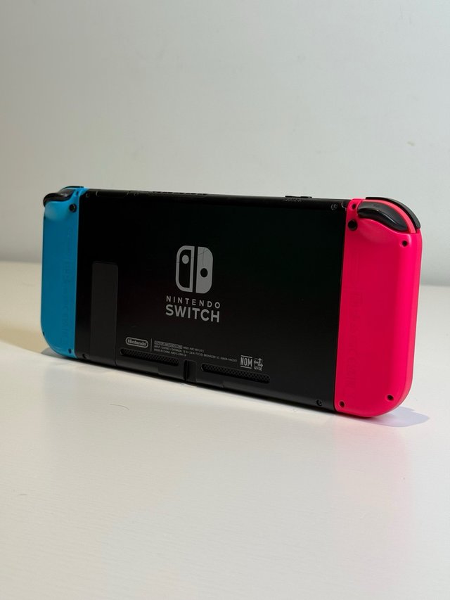 Nintendo Switch V2