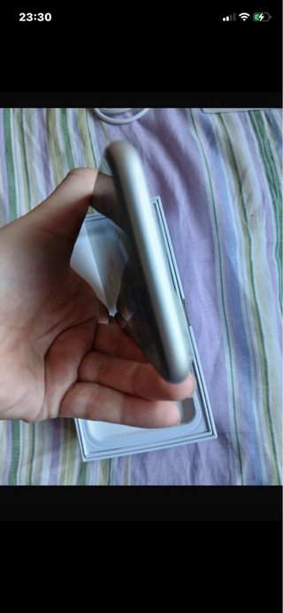 iPhone 11 Apple