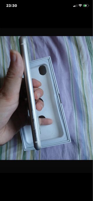 iPhone 11 Apple