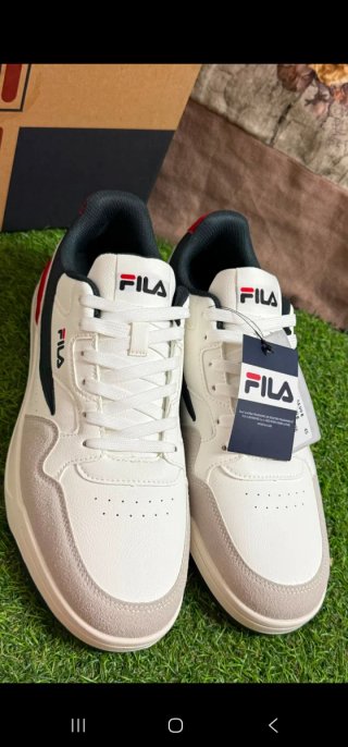 Zapatillas Fila Talla 45 Rojas y Blancas