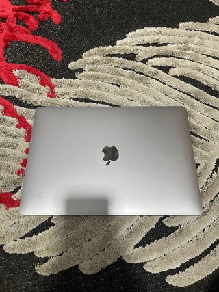 MacBook Pro 16,3 Plata, modelo con touch bar