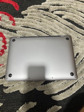 MacBook Pro 16,3 Plata, modelo con touch bar