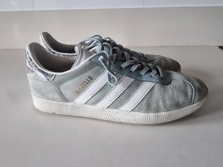 Adidas Gazelle Gris y Blanco