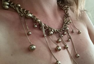 Lote collares, pulsera y broche