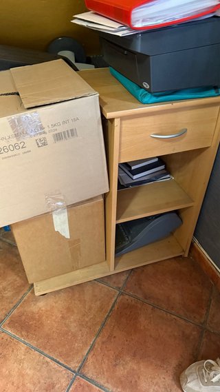 Mesa de escritorio de madera