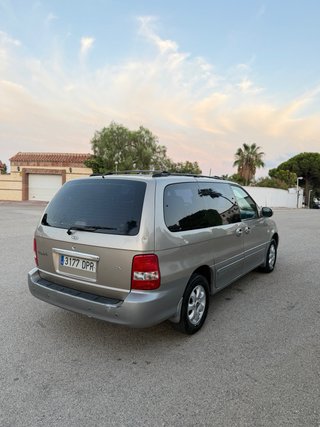 KIA  CARNIVAL 2005