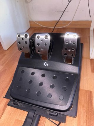 Volante Logitech G923 con Pedales