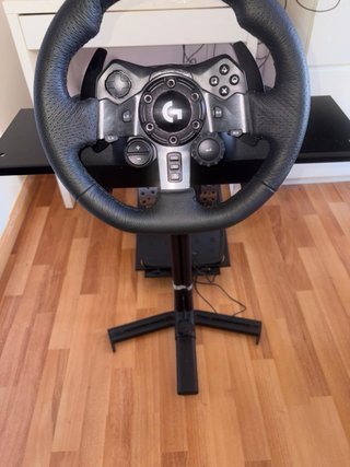 Volante Logitech G923 con Pedales