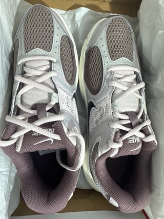 Zapatillas Nike Mujer Rosa y Morado