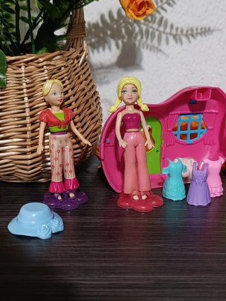Set Polly Pocket Casa Huevo con Muñecas