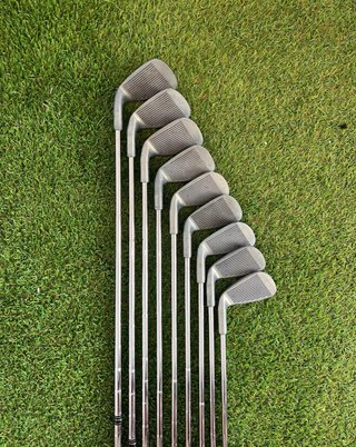 Set de Palos de Golf PETER ALLISS y HIPPO