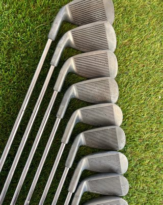 Set de Palos de Golf PETER ALLISS y HIPPO