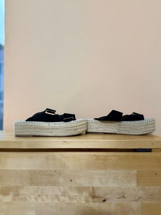 Sandalias de plataforma negras para mujer