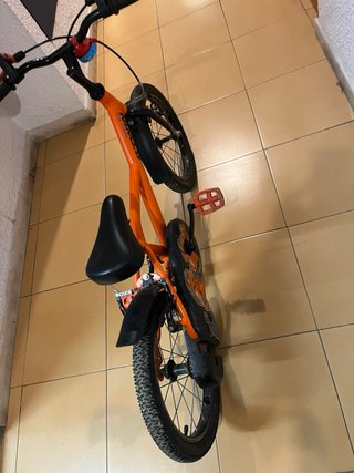 Bicicleta infantil naranja