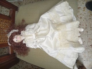 Muñeca porcelana novia antigua