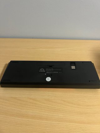 Teclado Mecánico YINDIAO K68 60% Inalámbrico
